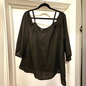 Torrid long sleeve cold shoulder